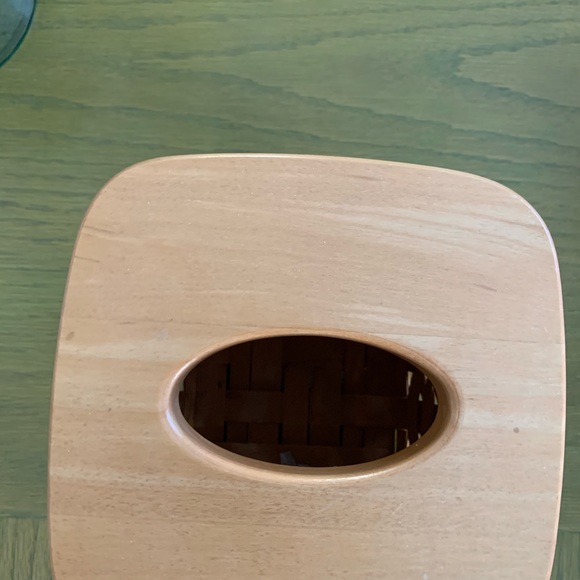 Longaberger tissue box - Picture 2 of 3